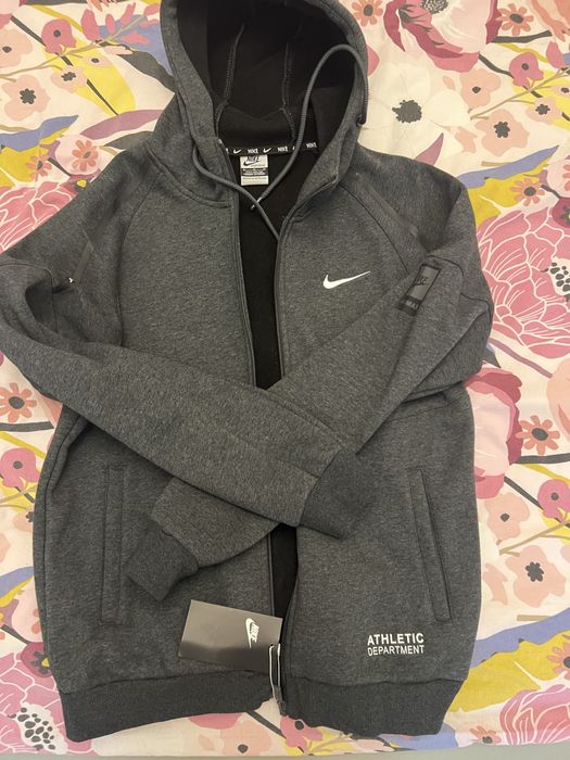 Спортивный костюм NIKE новый теплый