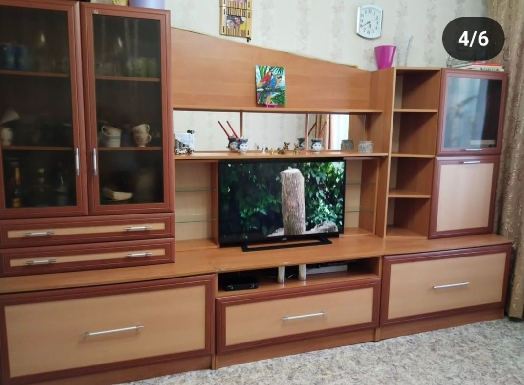 Продам отличную стенку горку.
