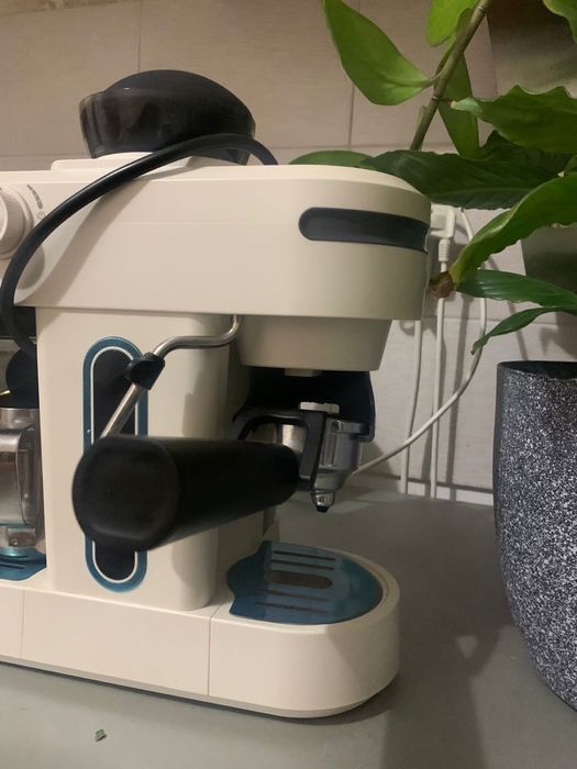 Кофемашина GENEFIX VK-5501E