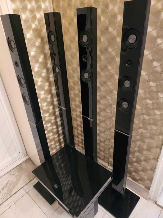 Продавам тонколони на марката Samsung HT-H5500 Blu-ray 3D player