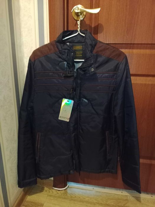 Продам мужскую куртку размер 44-48 НОВАЯ адрес 6 мкр