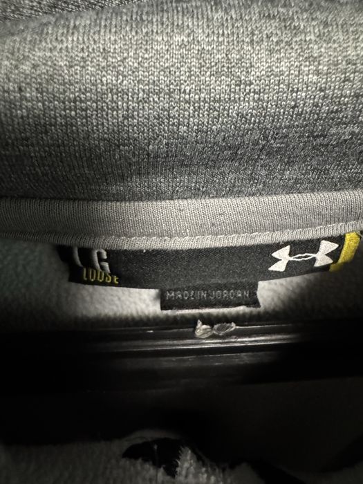 Under Armour суичер