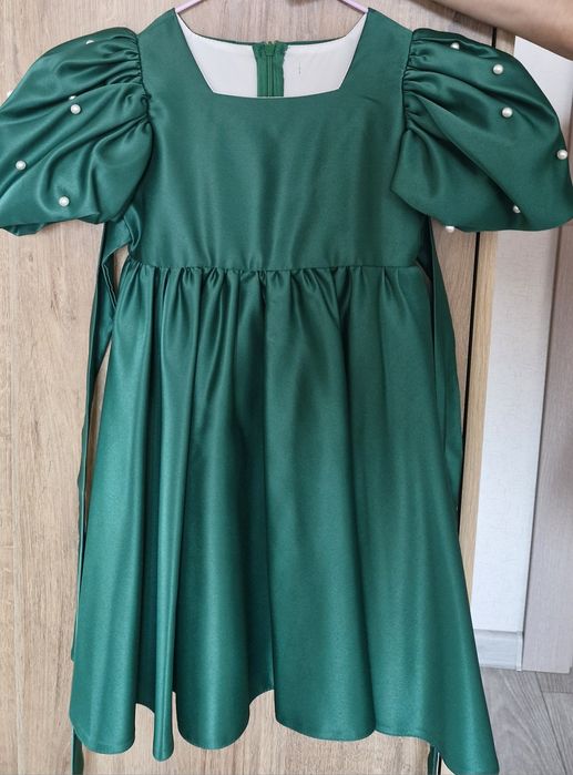 Нарядное платье для девочки