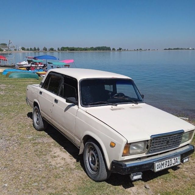 Lada 1994 yili 2107 sotiladi naxtga 1750$ dollar