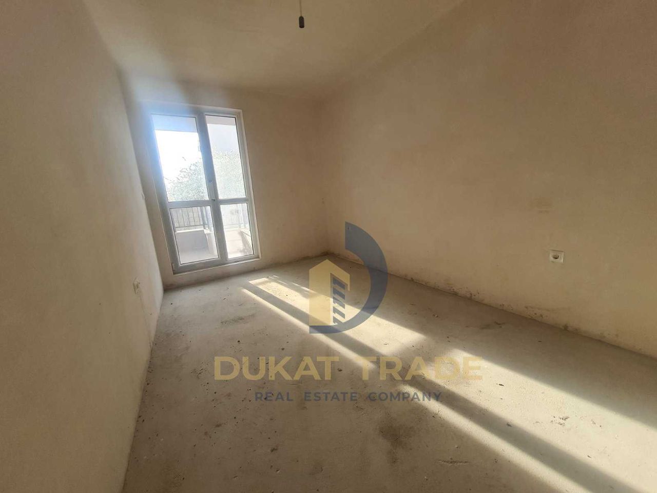 Продава се Тристаен апартамент в Варна, Колхозен пазар - 100 кв.м за 1493 €/кв.м - Снимка #4