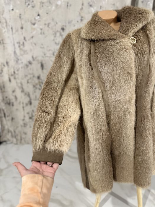 Haina din blana naturala de nutrie