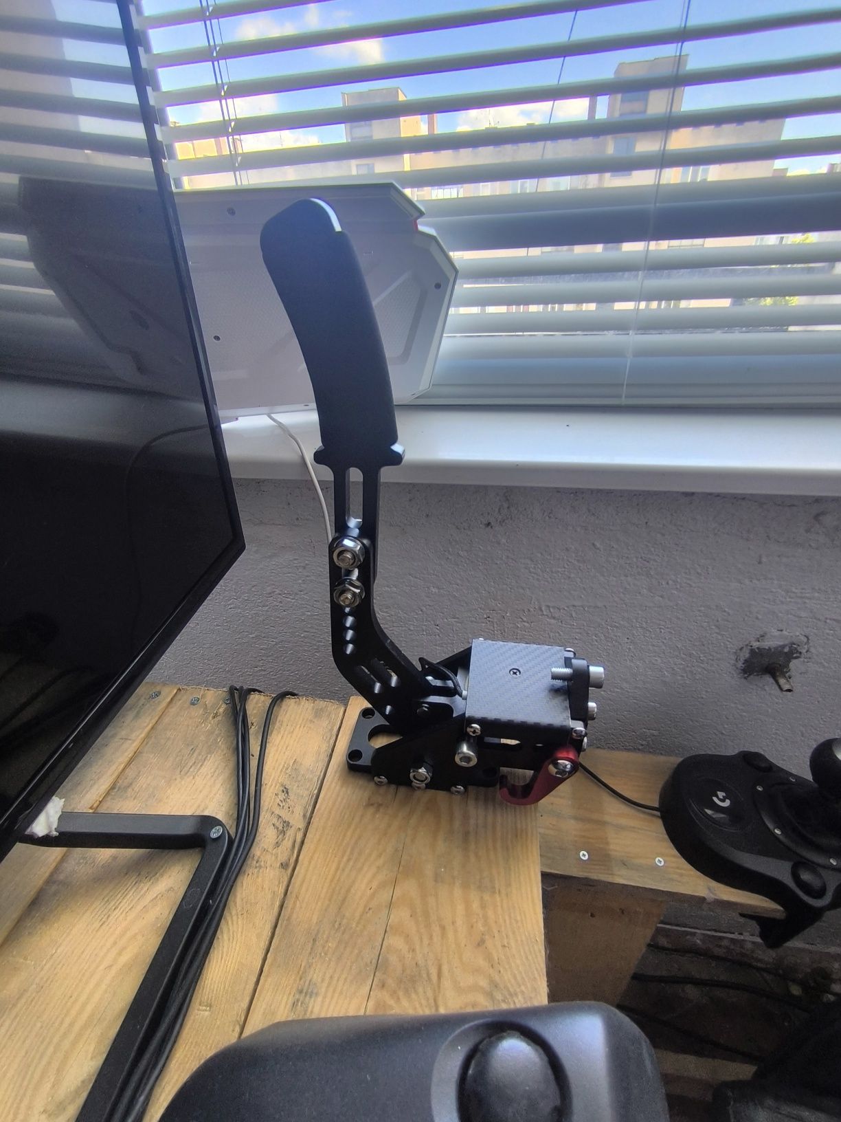 Logitech g29+лост+ ръчна и smart телевизор 40със седалка (sim rig)
