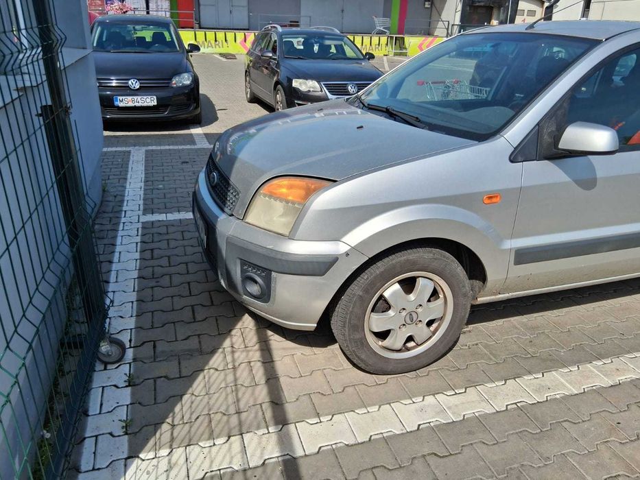 Vand Ford Fusion 1.4 TDI, 1550Eu foarte ușor negociabil.