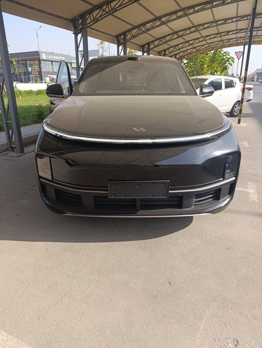 Li 9 ultra natarusga tayyor srochna sotiladi