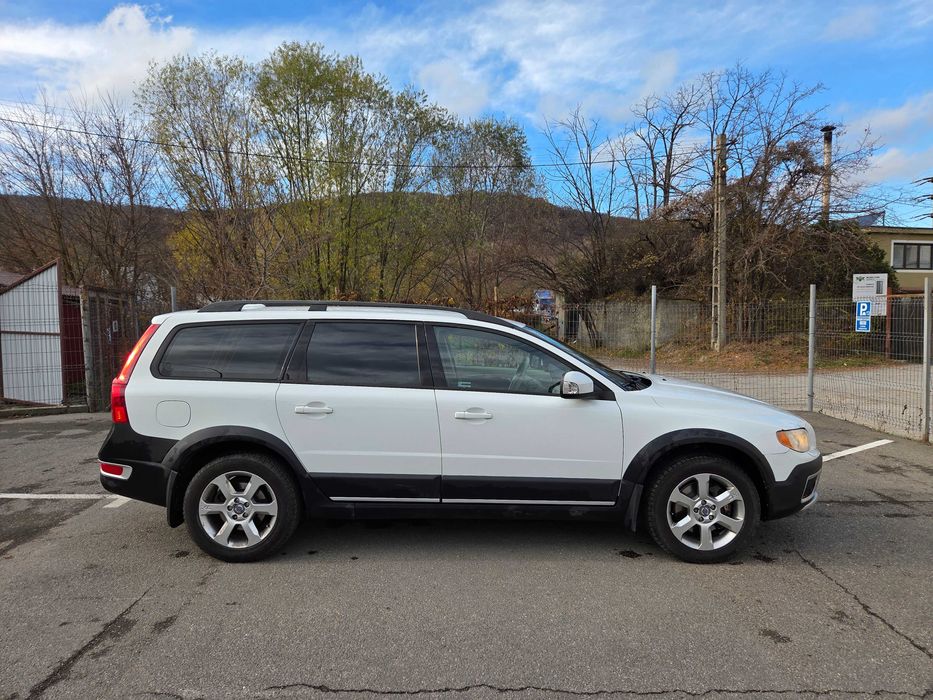 Volvo XC70 2.4 D5 - vând sau schimb cu 4x4 benzină