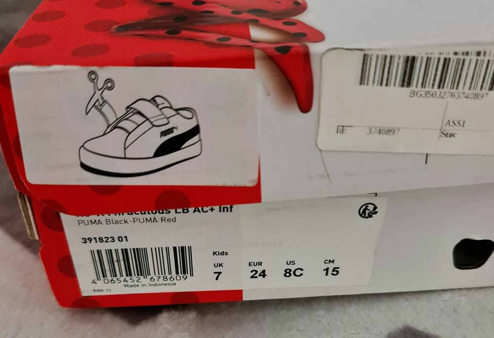 Vând adidași Puma copii