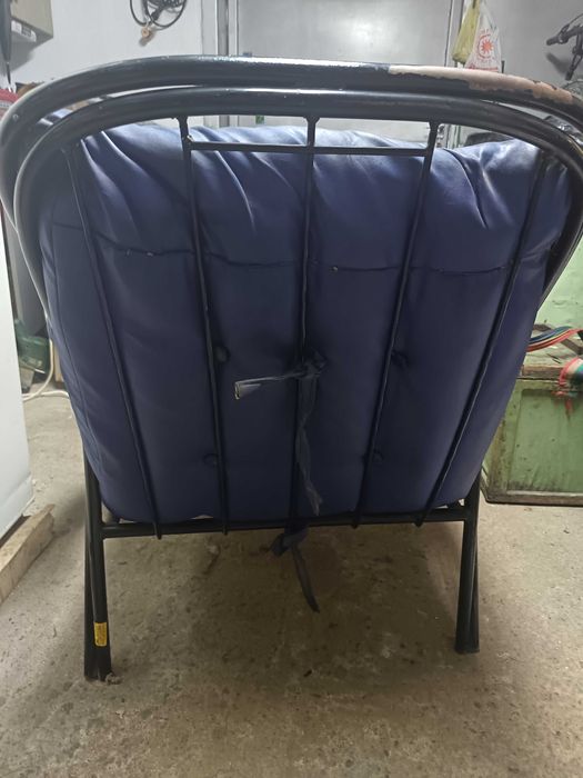 тръбен метален стол-кресло