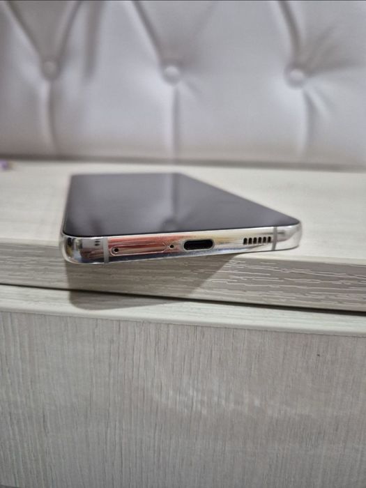 Samsung s22 + plus 8/265GB