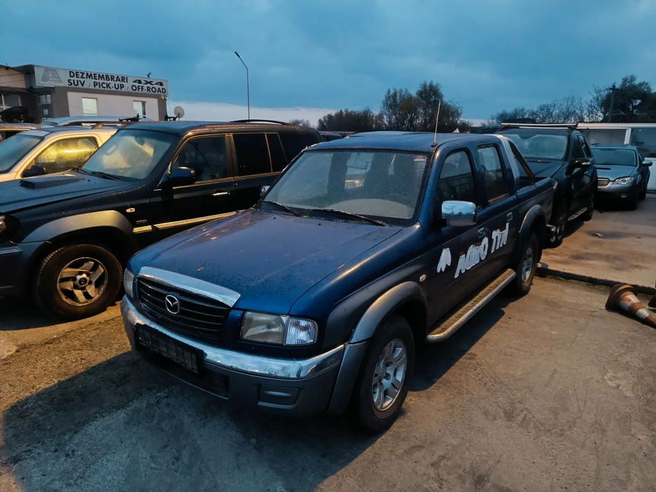Dezmembrez Mazda b2500 sau Ford ranger fabr 2005