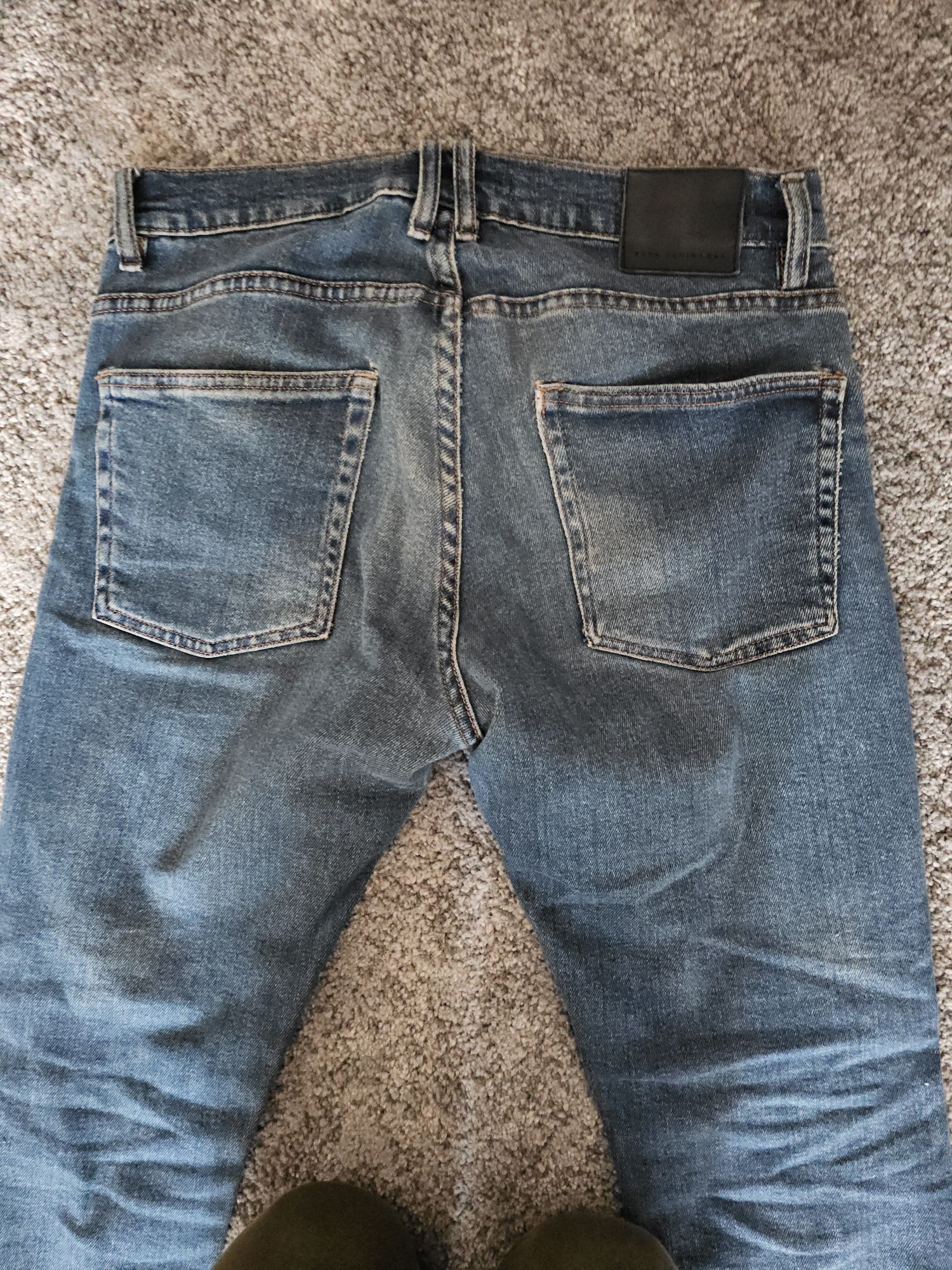 Jeans Zara man
99% cotton