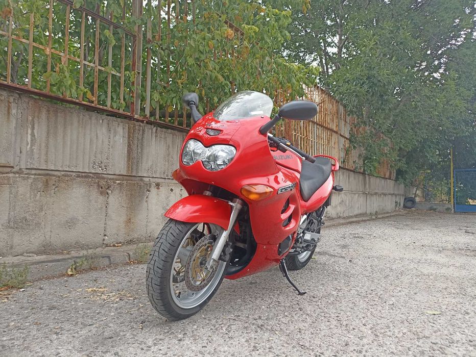 Продавам Suzuki GSX 600 F