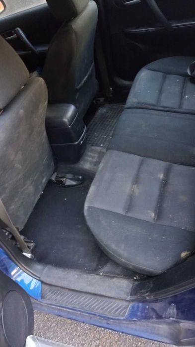 Предлагам пране на дивани,столове,матраци и тапицерия на коли