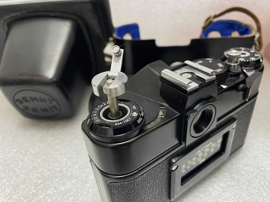 Перфектен! Фотоапарат ЗЕНИТ-11 СССР