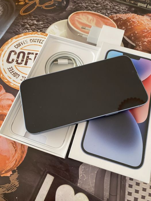 Продавам Ipnone 14 Plus