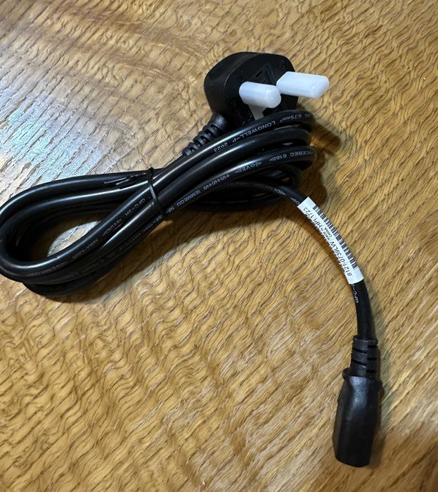 Cabluri Calculatoare/TV/Audio-Video/Sisteme Supraveghere-Noi,Sigilate