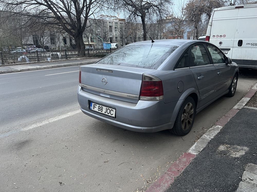 Dezmembrez Opel Vectra c