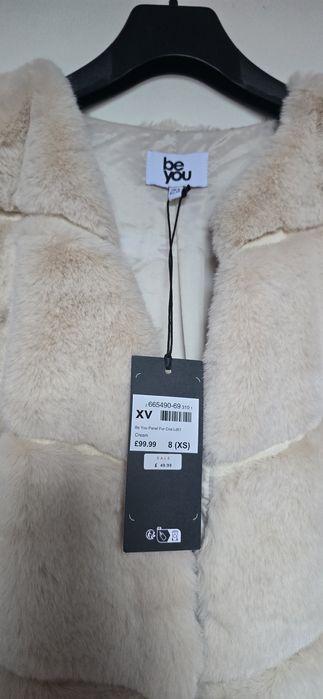 Преходни нови палта 2 бр.