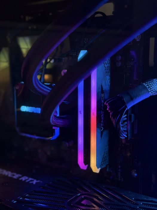 Calculator Pc Gaming Ryzen 9 5900x Rtx 5060ti 16gb 750W Corsair 32 gb