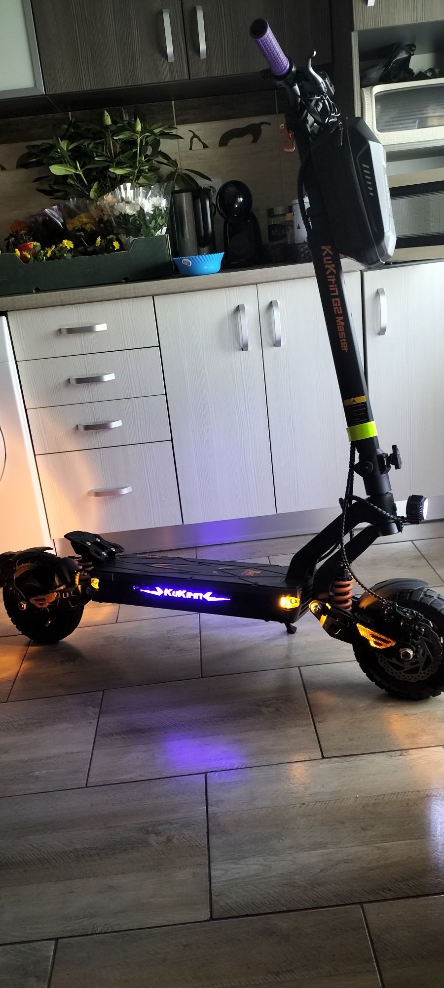 Vând un kukirin G2