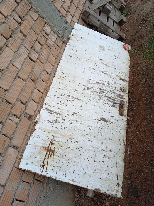 Дверь железная входная