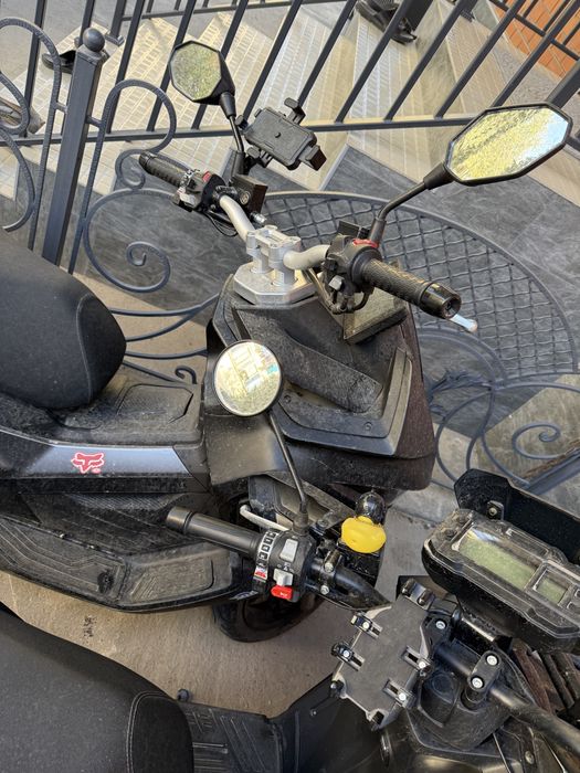 Срочно продаётся.  2 скутера ,  N-Max 180 куб.  и  Tank 150 куб 2025