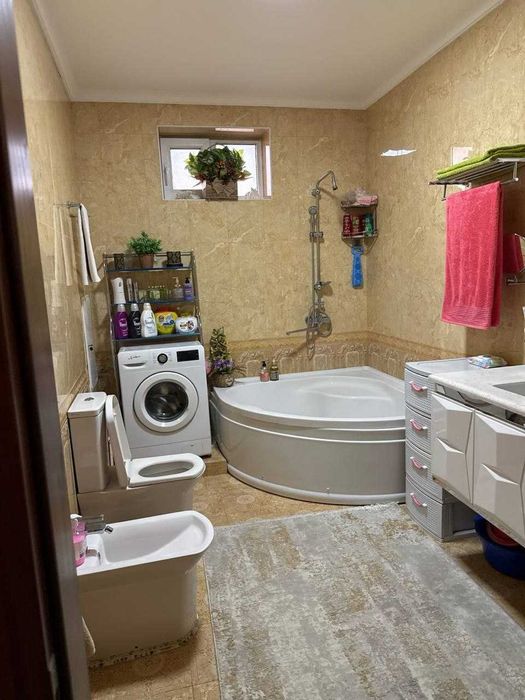 ПРОДАЁТСЯ квартира в Юнусабадском районе 2/6/8 140м2