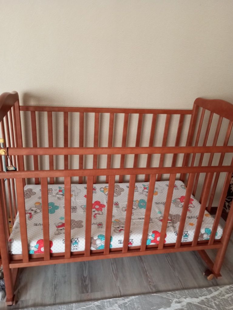 Манеж детский продам