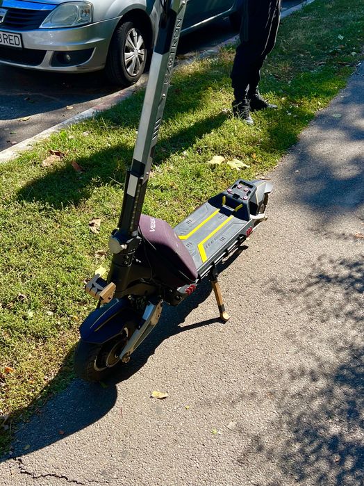 Vând sau schimb Ezotron E400