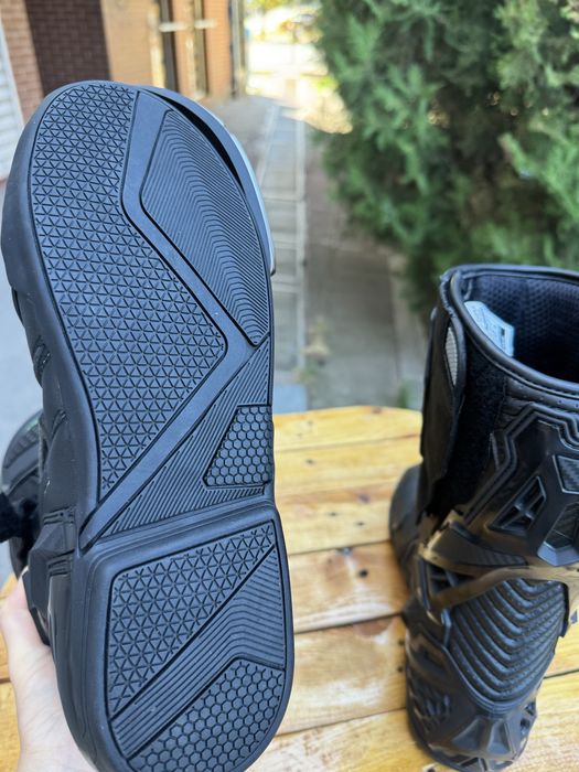 Ботуши за мотор 41