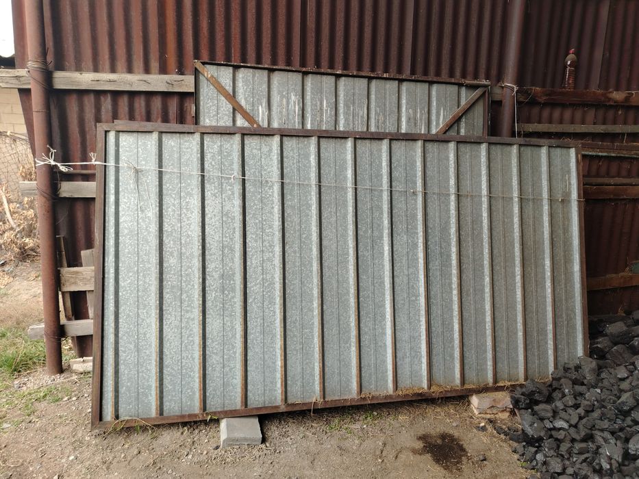 Профлист в уголках