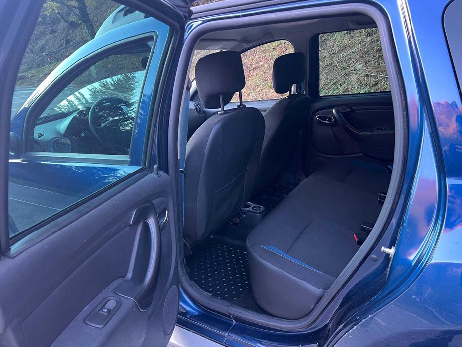 DUSTER 4X4, in stare foarte bună de funcționare