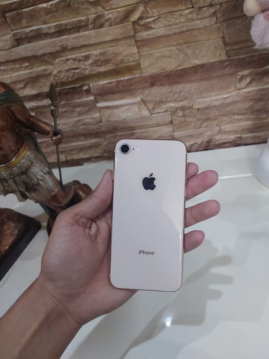 Iphone 8 srochna ideal