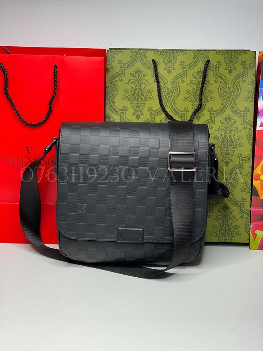 Borseta Louis Vuitton - District Infini