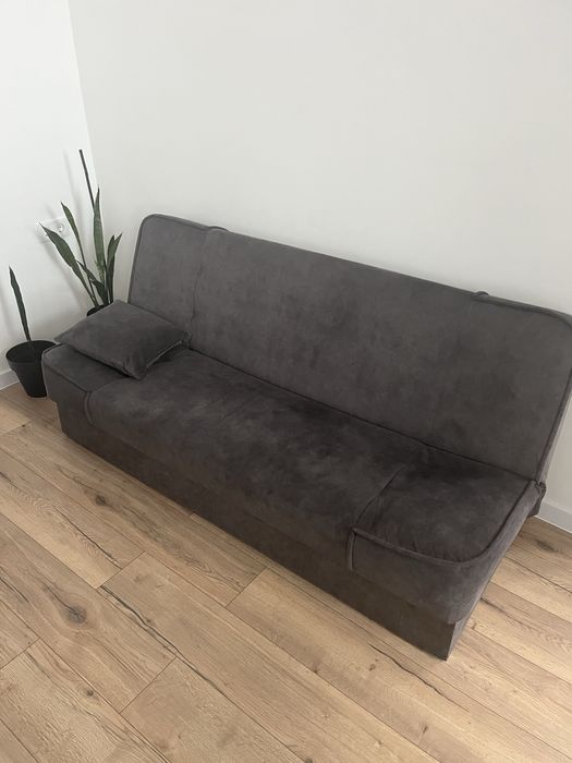 Canapea extensibila aproape noua