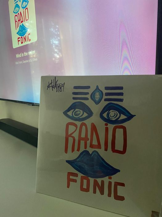 Vinyl Radio Fonic