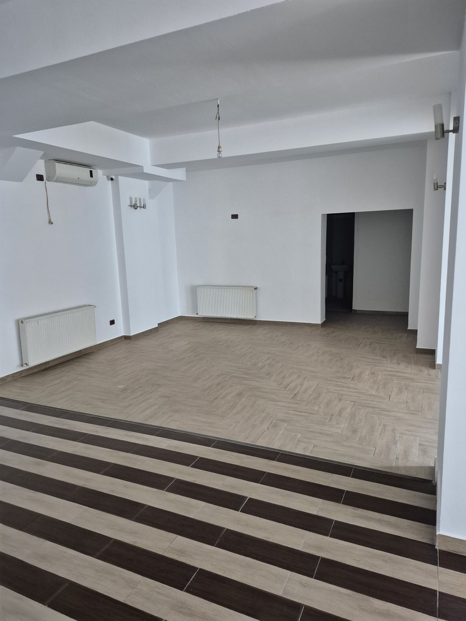 Vand spatiu comercial