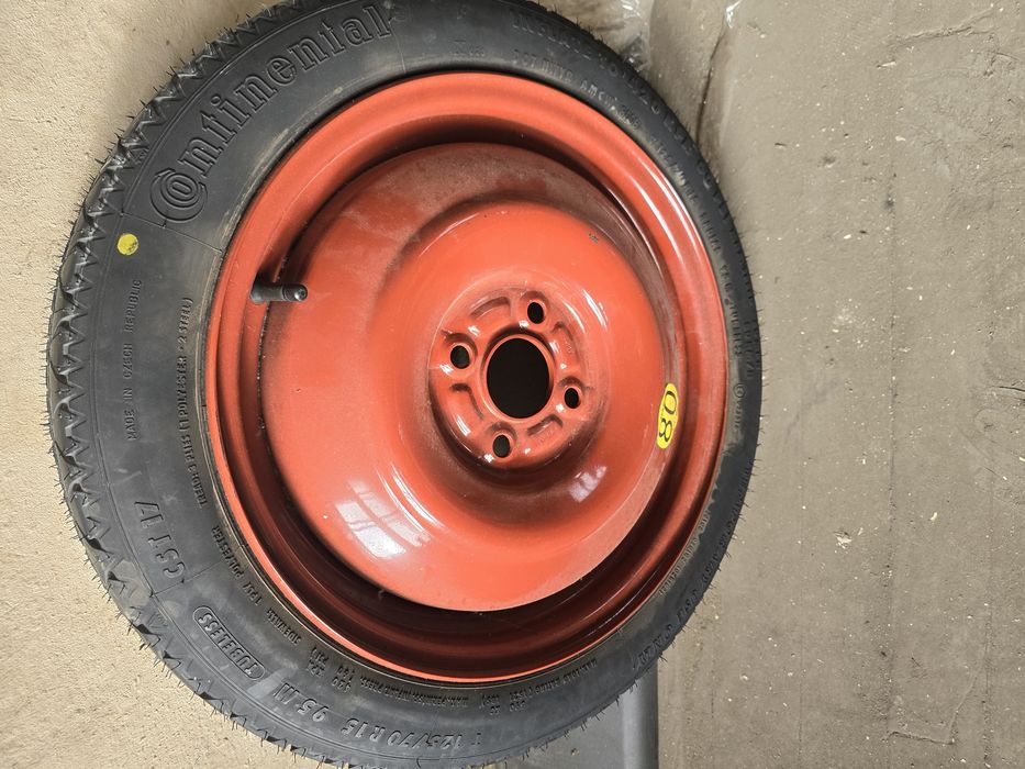 Резервни гуми с джанти и (патерици)