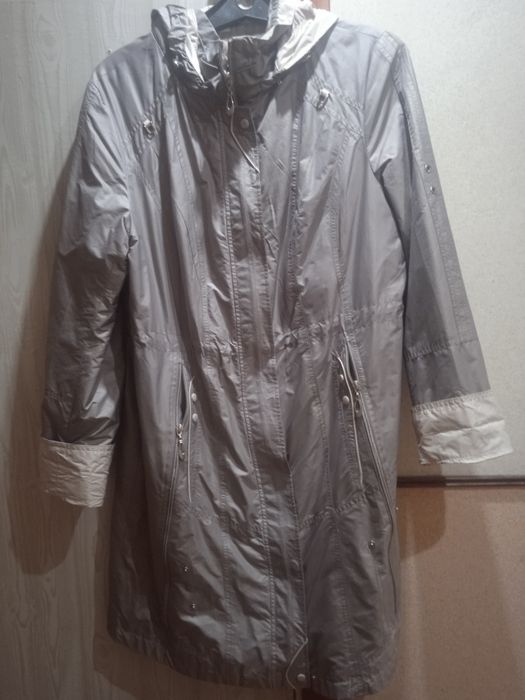 Продам весенний плащ