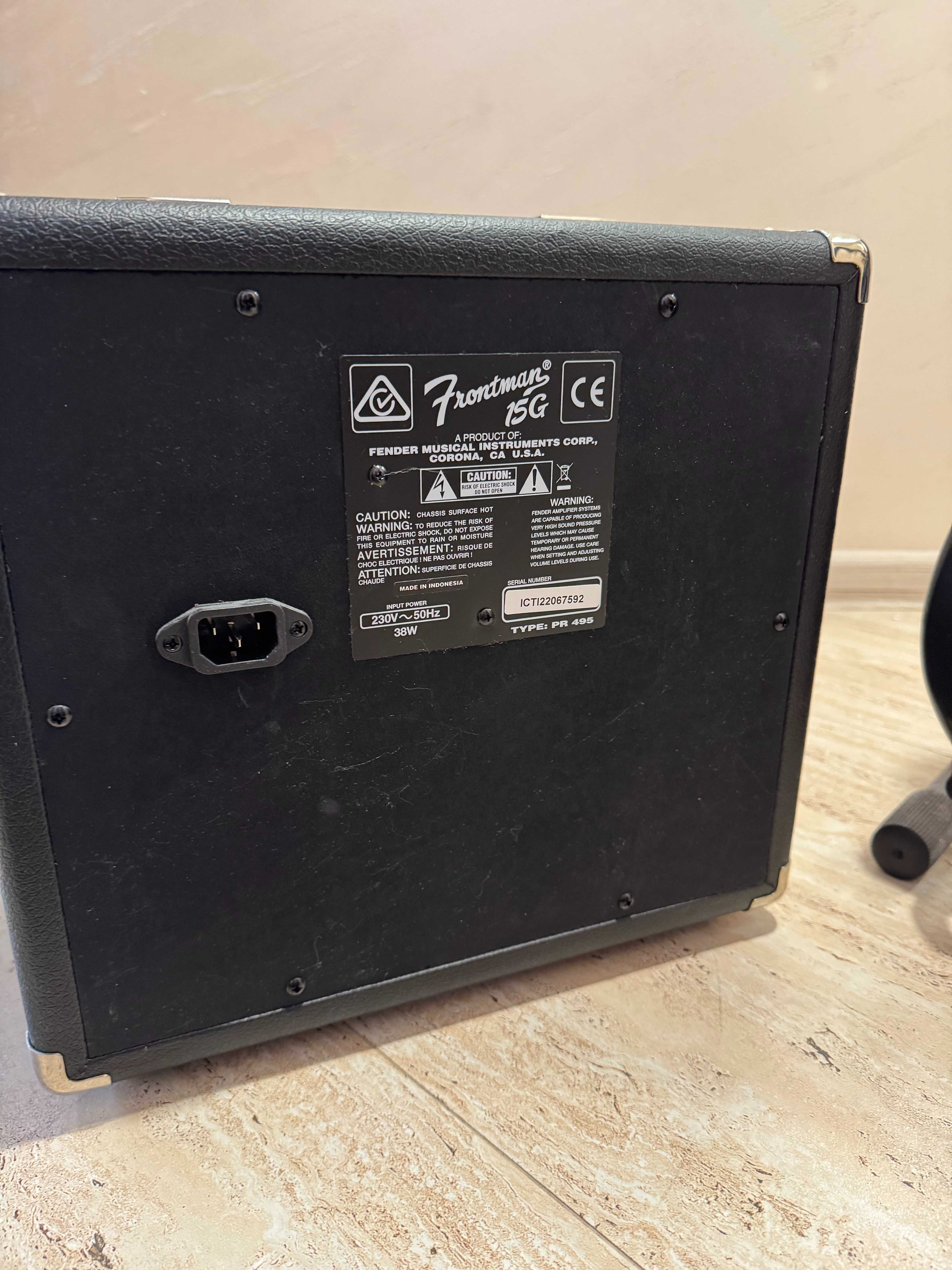 Комплект електрическа китара Squier Affinity + Fender усилвател