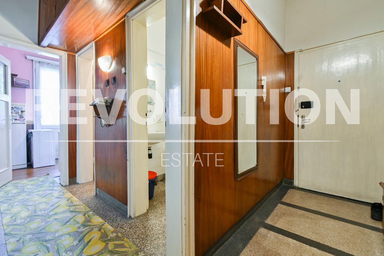 Продава се Тристаен апартамент в София, Център - 88 кв.м за 2955 €/кв.м - Снимка #10