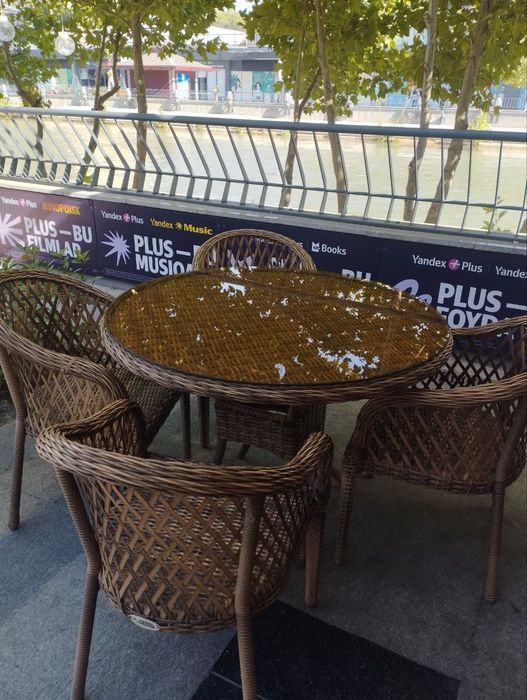 Срочно! Садовый комплект: стол + 4 стула