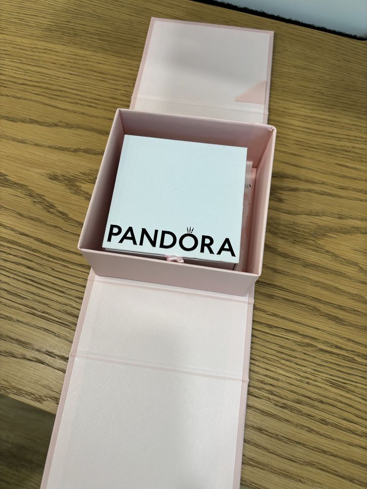 Комплект  обеци и колие Pandora