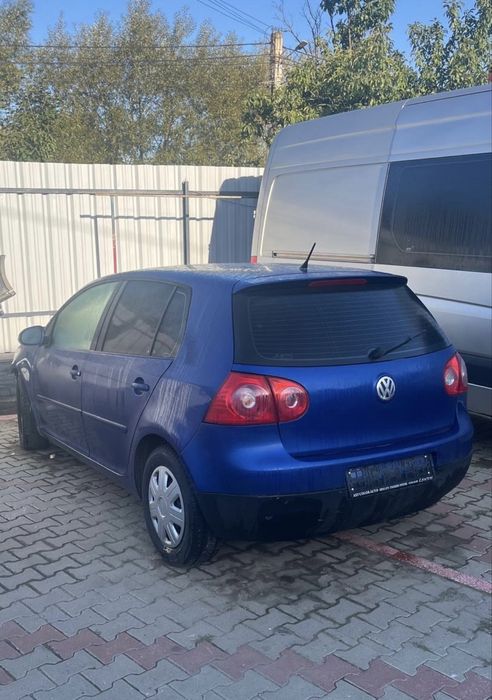 Dezmembrez Golf 5 2006