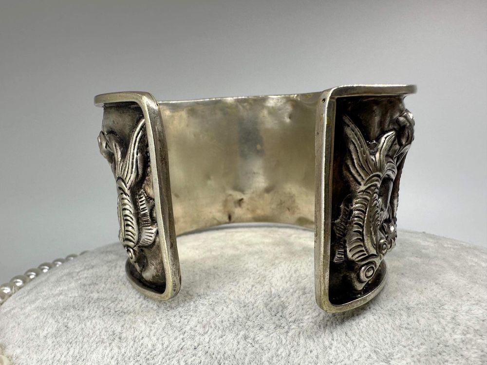 Bratara veche-design tibetan, din argint