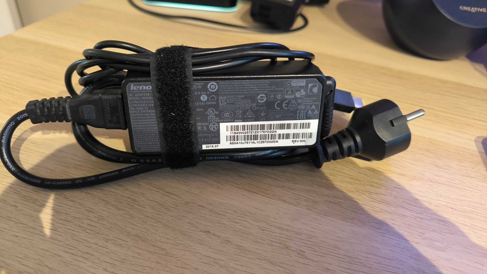 Зарядно за лаптоп Lenovo 20V - 3.25A